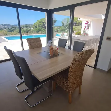 Villa Climatisée 6 Pièces Avec Piscine Privée, 5 Chambres, Domaine De La Nartelle - Fr-1-780-67 Sainte-Maxime