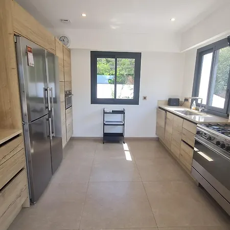 Climatisée 6 Pièces Avec Piscine Privée, 5 Chambres, Domaine De La Nartelle - Fr-1-780-67 Villa